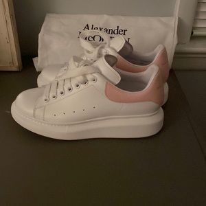 I am selling these Brand new Alexander McQueen sneakers. Never worn!!